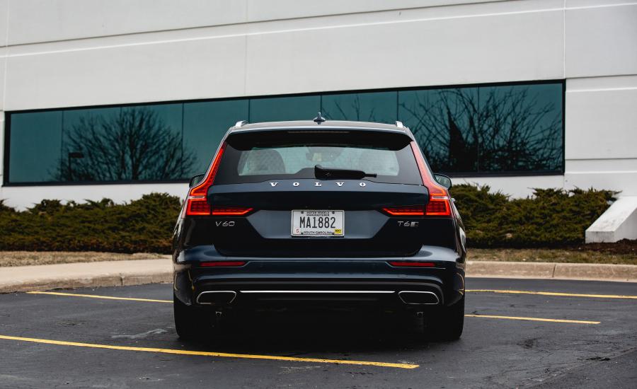  Volvo V60 T6 Inscription 2018 года  (NA) (фото 12 из 27)